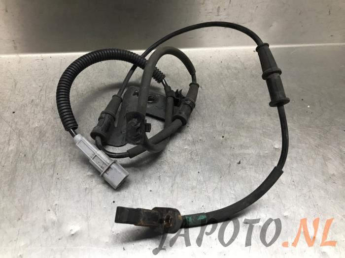 Begagnade ABS-sensor Kia Stonic (YB) 1.0i T-GDi 12V Pris € 20,95 Marginaltabell erbjuds av Japoto Parts B.V.