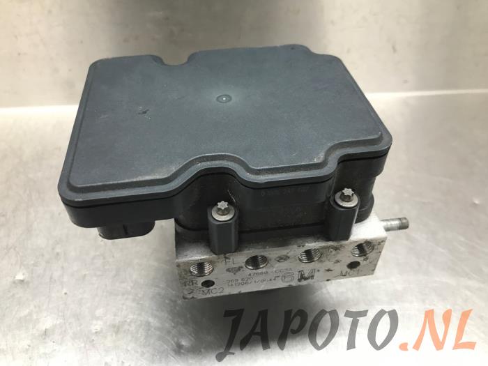 Usagé Bloc ABS Nissan X-Trail (T32) 1.6 Energy dCi Prix € 156,45 Règlement à la marge proposé par Japoto Parts B.V.