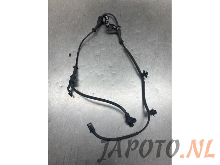 Usados Sensor ABS Kia Cee'd Sportswagon (JDC5) 1.6 GDI 16V Precio € 20,95 Norma de margen ofrecido por Japoto Parts B.V.