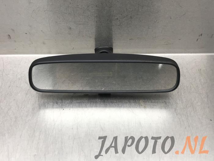 Usados Retrovisor interior Nissan X-Trail (T31) 2.5 16V SE,LE 4x4 Precio € 26,20 Norma de margen ofrecido por Japoto Parts B.V.