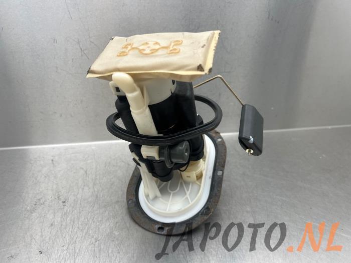 Usagé Pompe essence Hyundai Matrix 1.6 16V Prix € 26,24 Règlement à la marge proposé par Japoto Parts B.V.