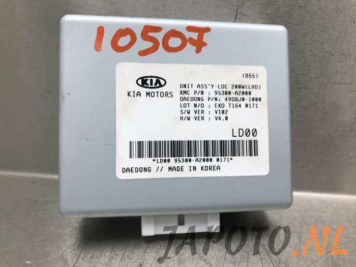 Usagé DC/CD convertisseur Kia Cee'd Sportswagon (JDC5) 1.6 GDI 16V Prix € 52,45 Règlement à la marge proposé par Japoto Parts B.V.