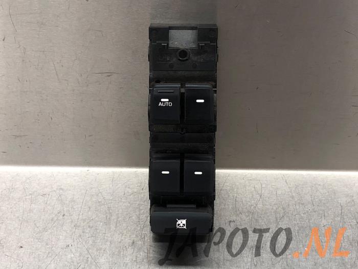 Usados Interruptor combinado de ventanillas Hyundai i20 (GBB) 1.4 CRDi 16V Precio € 41,95 Norma de margen ofrecido por Japoto Parts B.V.