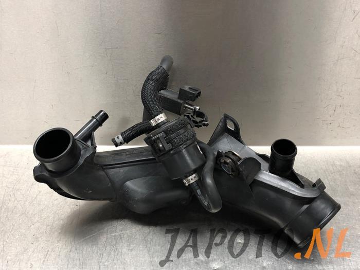 Usagé Tube intercooler Nissan Micra (K14) 0.9 IG-T 12V Prix € 52,49 Règlement à la marge proposé par Japoto Parts B.V.