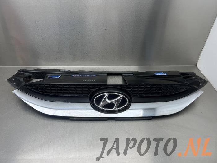 Używane Grill Hyundai iX35 (LM) 2.0 16V Cena € 78,70 Procedura marży oferowane przez Japoto Parts B.V.