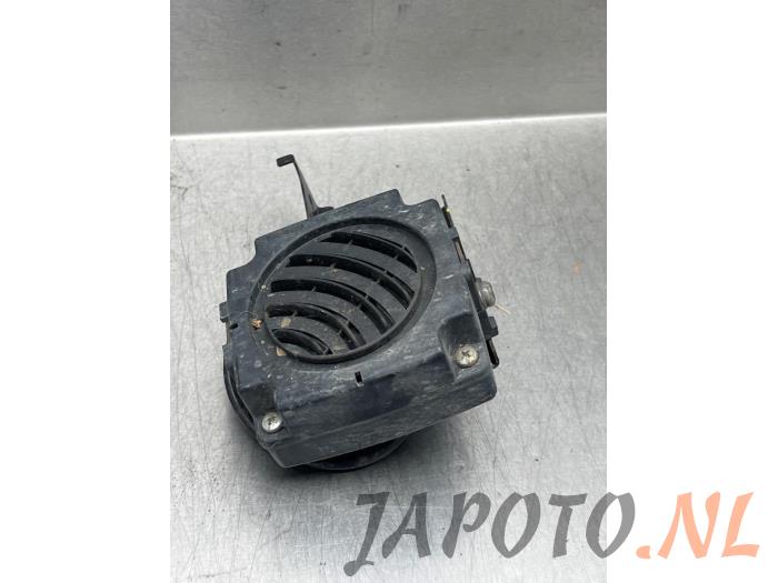 Używane Klakson Mitsubishi Outlander (GF/GG) 2.0 16V PHEV 4x4 Cena € 26,24 Procedura marży oferowane przez Japoto Parts B.V.
