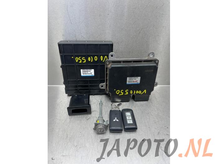 Used Ignition lock + computer Mitsubishi Outlander (GF/GG) 2.0 16V PHEV 4x4 Price € 183,74 Margin scheme offered by Japoto Parts B.V.
