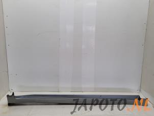 Begagnade Sidokjol, höger Toyota Avensis Wagon (T27) 1.8 16V VVT-i Pris € 75,00 Marginaltabell erbjuds av Japoto Parts B.V.