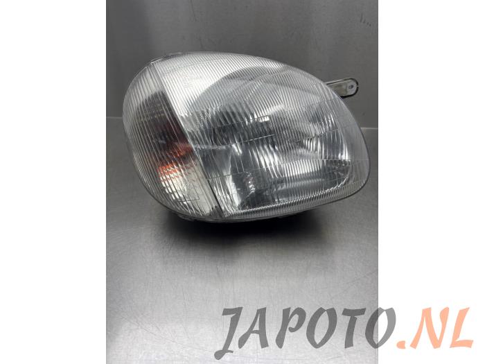 Używane Reflektor prawy Hyundai Atos 1.0 12V Cena € 42,00 Procedura marży oferowane przez Japoto Parts B.V.