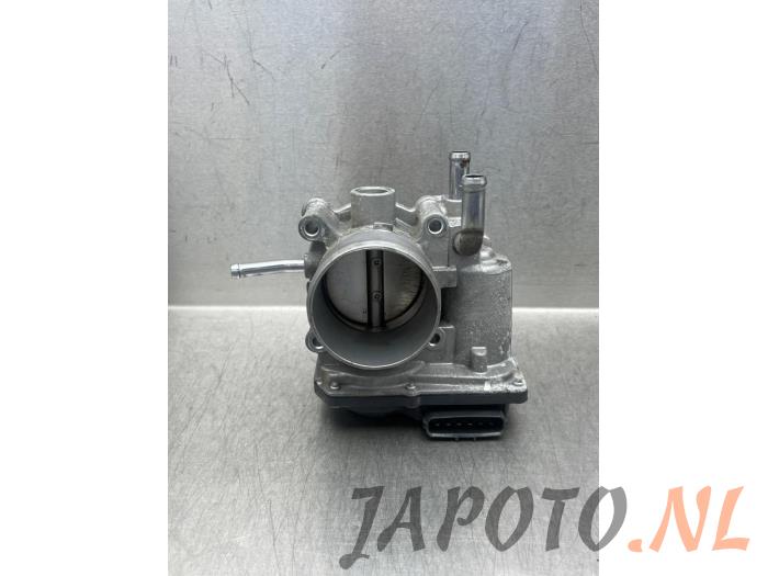 Usagé Boîtier accélérateur Kia Cee'd (JDB5) 1.6 GDI 16V Prix € 26,24 Règlement à la marge proposé par Japoto Parts B.V.