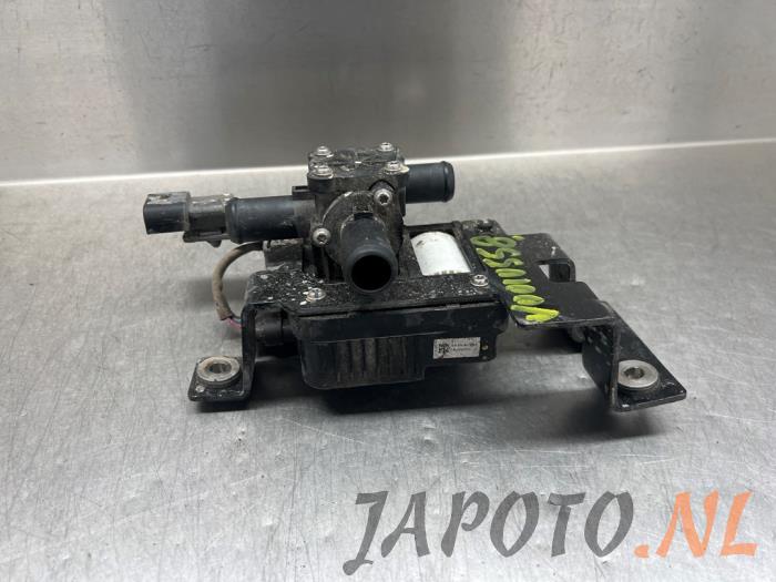 Begagnade Extra vattenpump Hyundai Kona (OS) 64 kWh Pris € 104,95 Marginaltabell erbjuds av Japoto Parts B.V.