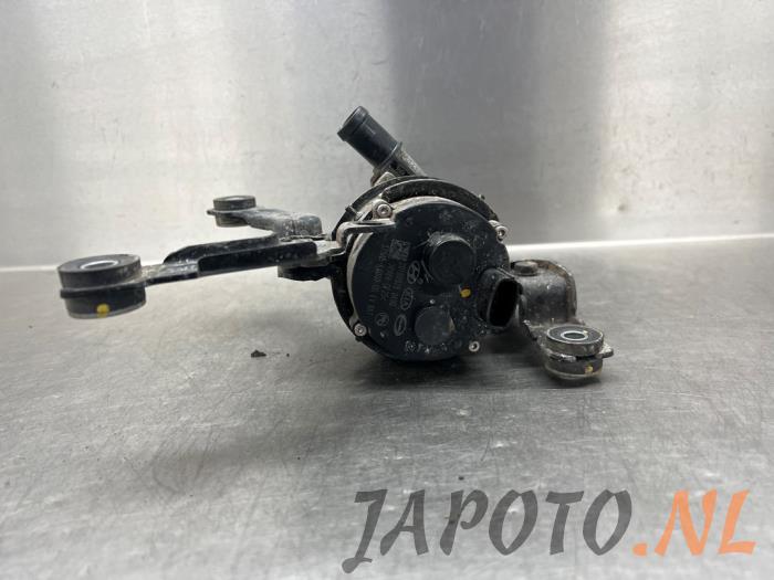 Begagnade Vattenpump Hyundai Kona (OS) 64 kWh Pris € 104,95 Marginaltabell erbjuds av Japoto Parts B.V.