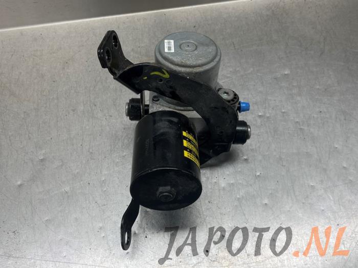 Usagé Pompe ABS Kia Niro I (DE) 1.6 GDI PHEV Prix € 204,74 Règlement à la marge proposé par Japoto Parts B.V.