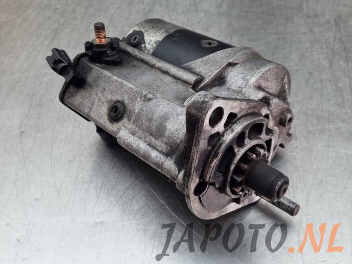 Used Starter Toyota Hilux IV 2.5 D4-D 16V Price € 88,92 Inclusive VAT offered by Japoto Parts B.V.