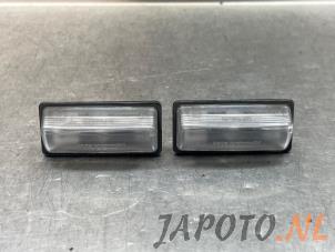 Używane Oswietlenie tablicy rejestracyjnej Nissan Juke (F16) 1.0 DIG-T 12V Cena € 24,99 Procedura marży oferowane przez Japoto Parts B.V.