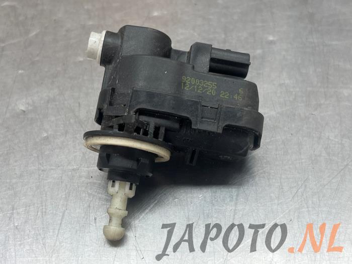 Używane Silnik reflektora Nissan Juke (F16) 1.0 DIG-T 12V Cena € 31,49 Procedura marży oferowane przez Japoto Parts B.V.
