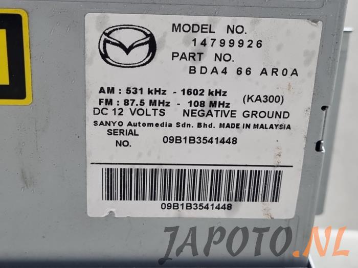 Radio CD player Mazda 3 1.6i MZR 16V - 14799926 MAZDA