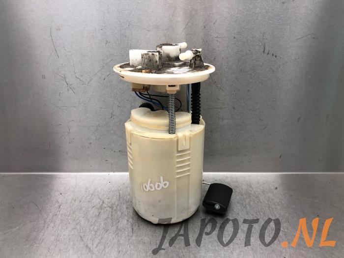 Used Petrol pump Kia Soul I (AM) 1.6 CVVT 16V Price € 78,74 Margin scheme offered by Japoto Parts B.V.