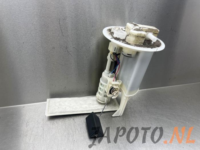 Usagé Pompe essence Toyota Verso S 1.33 16V Dual VVT-I Prix € 52,49 Règlement à la marge proposé par Japoto Parts B.V.