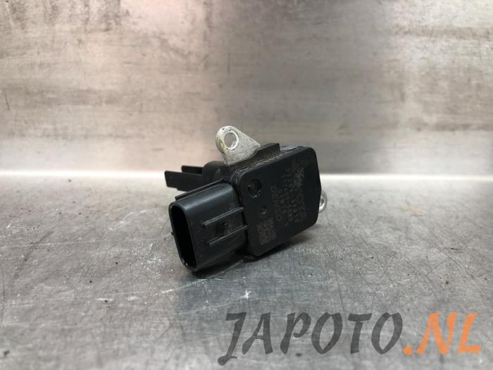 Used Airflow meter Toyota Auris (E15) 1.8 16V HSD Full Hybrid Price € 20,95 Margin scheme offered by Japoto Parts B.V.