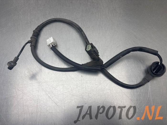 Używane Przewód ABS Mazda 3 Sport (BP) 2.0 SkyActiv-X M Hybrid 16V Cena € 26,24 Procedura marży oferowane przez Japoto Parts B.V.