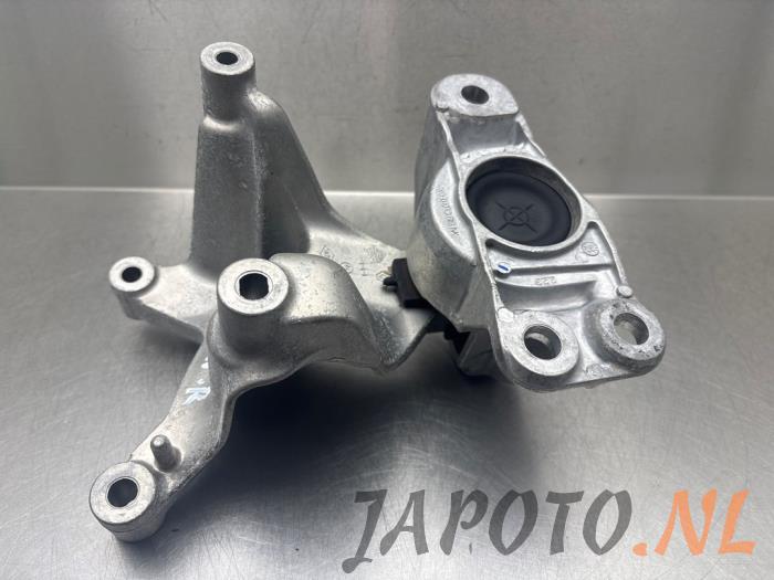Used Engine mount Nissan Juke (F16) 1.0 DIG-T 117 12V Price € 26,20 Margin scheme offered by Japoto Parts B.V.