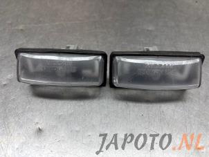 Używane Oswietlenie tablicy rejestracyjnej Nissan Juke (F16) 1.0 DIG-T 117 12V Cena € 24,99 Procedura marży oferowane przez Japoto Parts B.V.