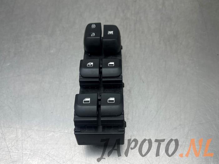 Usados Interruptor combinado de ventanillas Kia Picanto (JA) 1.0 12V Precio € 36,74 Norma de margen ofrecido por Japoto Parts B.V.