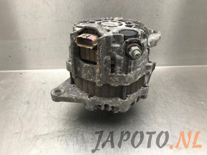 Begagnade Dynamo Mitsubishi Space Star (A0) 1.0 12V Pris € 36,70 Marginaltabell erbjuds av Japoto Parts B.V.
