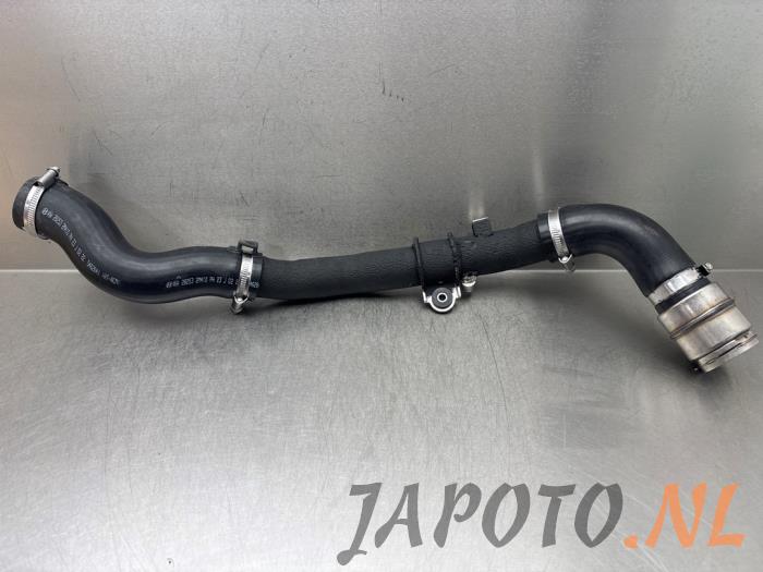 Gebrauchte Intercooler Rohr Kia Sportage (NQ5E) 1.6 T-GDi PHEV 16V AWD Preis € 51,45 Margenregelung angeboten von Japoto Parts B.V.