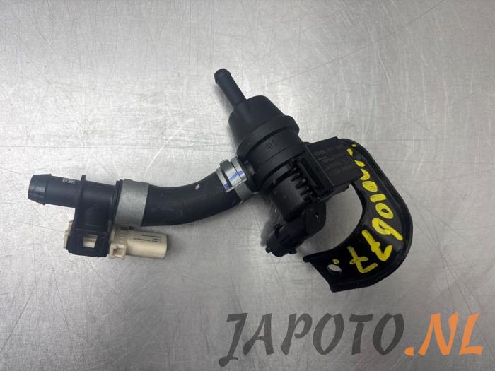 Begagnade Extra vattenpump Kia Sportage (NQ5E) 1.6 T-GDi PHEV 16V AWD Pris € 26,24 Marginaltabell erbjuds av Japoto Parts B.V.