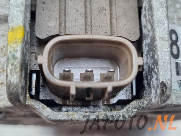 Dynamo van een Mazda CX-30 (DM) 1.8 Skyactiv D 116 16V 2021