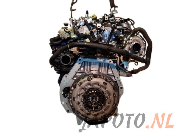 Engine from a Mazda CX-30 (DM) 1.8 Skyactiv D 116 16V 2021