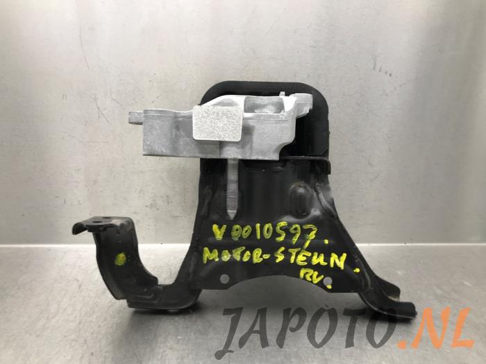 Usagé Support moteur Toyota Corolla (E21/EA1/EH1) 2.0 16V Hybrid Prix € 20,99 Règlement à la marge proposé par Japoto Parts B.V.