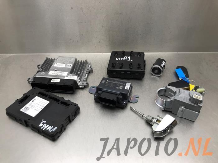 Used Ignition lock + computer Kia Niro I (DE) 1.6 GDI Hybrid Price € 208,95 Margin scheme offered by Japoto Parts B.V.