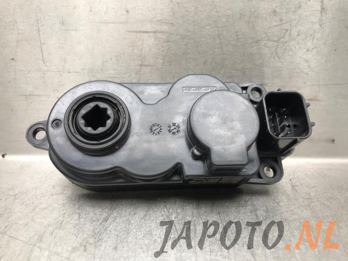 Usagé Divers Kia Sportage (NQ5E) 1.6 T-GDi PHEV 16V AWD Prix € 41,95 Règlement à la marge proposé par Japoto Parts B.V.