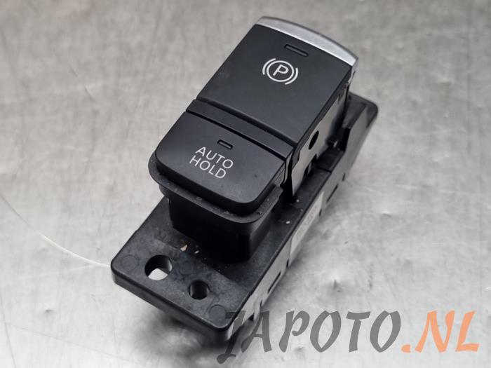 Gebrauchte Handbremse Schalter Nissan Juke (F16) 1.0 DIG-T 12V Preis € 31,49 Margenregelung angeboten von Japoto Parts B.V.