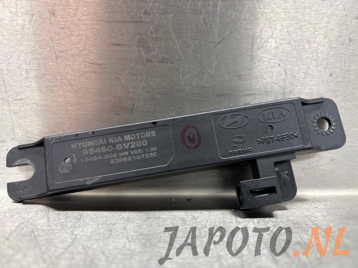Używane Keyless Entry-Antena Kia Sportage (NQ5E) 1.6 T-GDi PHEV 16V AWD Cena € 20,95 Procedura marży oferowane przez Japoto Parts B.V.