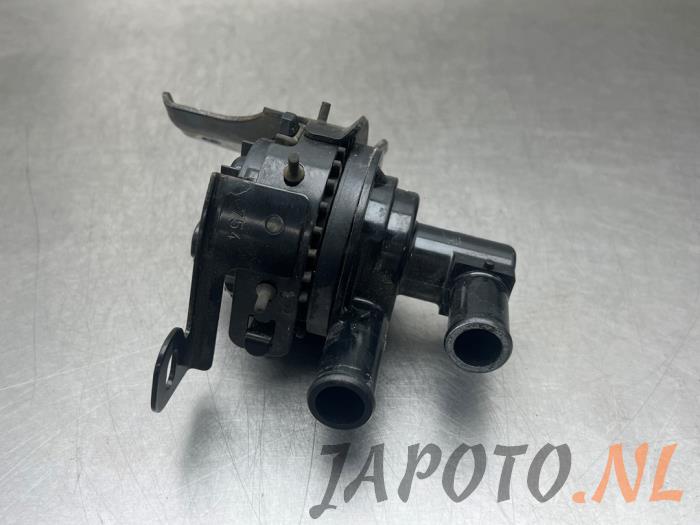 Begagnade Extra vattenpump Lexus IS (E3) 300h 2.5 16V Pris € 52,49 Marginaltabell erbjuds av Japoto Parts B.V.