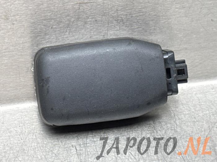 Begagnade Regnsensor Lexus IS (E3) 300h 2.5 16V Pris € 26,24 Marginaltabell erbjuds av Japoto Parts B.V.