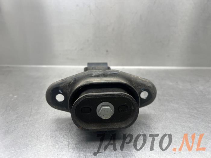 Engine mount from a Kia Picanto (JA) 1.0 12V 2019