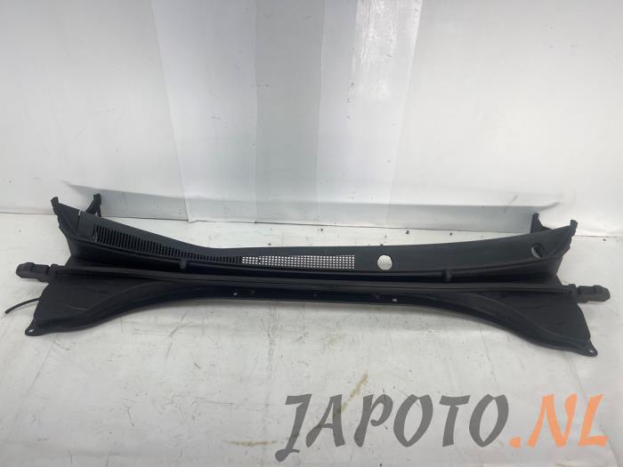 Begagnade Torpedgaller Hyundai Ioniq EV Pris € 78,70 Marginaltabell erbjuds av Japoto Parts B.V.