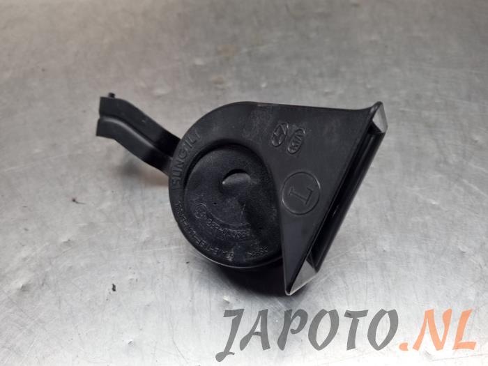 Używane Klakson Hyundai i30 Fastback (PDEBA/PEDBC) 2.0 N Turbo 16V Cena € 15,74 Procedura marży oferowane przez Japoto Parts B.V.