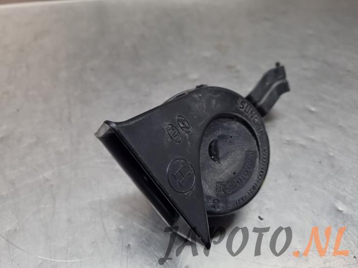Używane Klakson Hyundai i30 Fastback (PDEBA/PEDBC) 2.0 N Turbo 16V Cena € 15,74 Procedura marży oferowane przez Japoto Parts B.V.