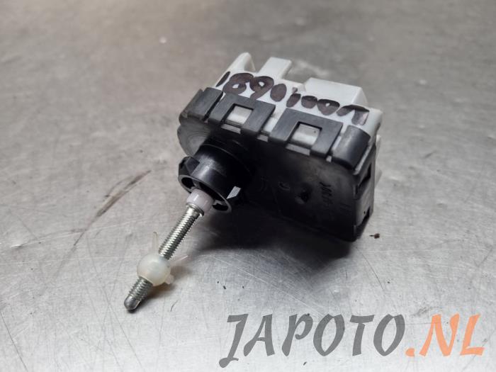 Używane Silnik reflektora Toyota GT 86 (ZN) 2.0 16V Cena € 26,24 Procedura marży oferowane przez Japoto Parts B.V.
