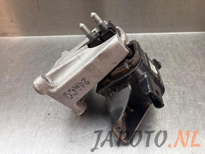 Used Engine mount Hyundai i30 Fastback (PDEBA/PEDBC) 2.0 N Turbo 16V Price € 26,20 Margin scheme offered by Japoto Parts B.V.