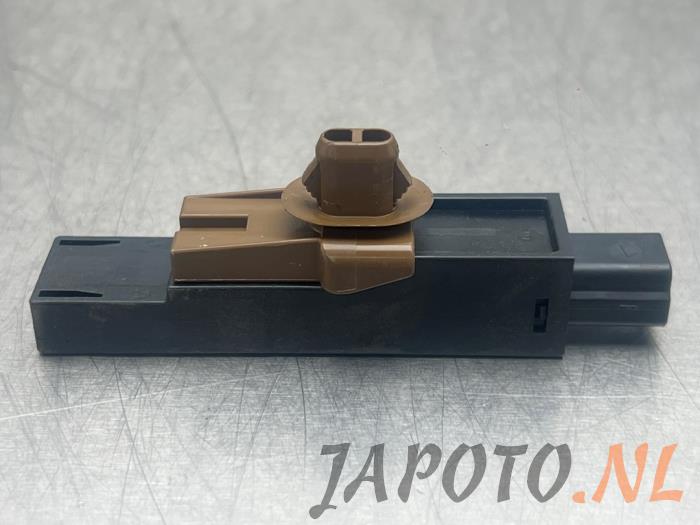 Używane Keyless Entry-Antena Toyota Corolla (E21/EA1/EH1) 2.0 16V Hybrid Cena € 20,95 Procedura marży oferowane przez Japoto Parts B.V.