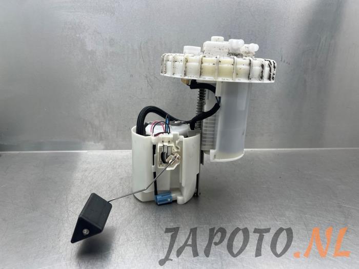 Usagé Pompe essence Lexus CT 200h 1.8 16V Prix € 52,45 Règlement à la marge proposé par Japoto Parts B.V.