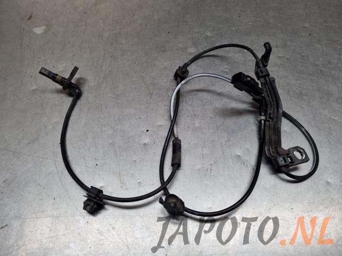 Begagnade ABS-sensor Lexus UX 250h 2.0 16V Pris € 41,95 Marginaltabell erbjuds av Japoto Parts B.V.