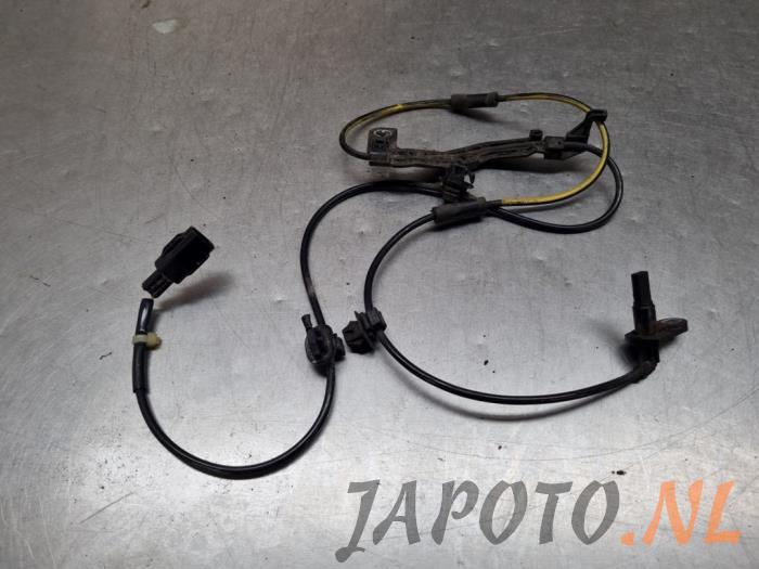 Begagnade ABS-sensor Lexus UX 250h 2.0 16V Pris € 41,95 Marginaltabell erbjuds av Japoto Parts B.V.